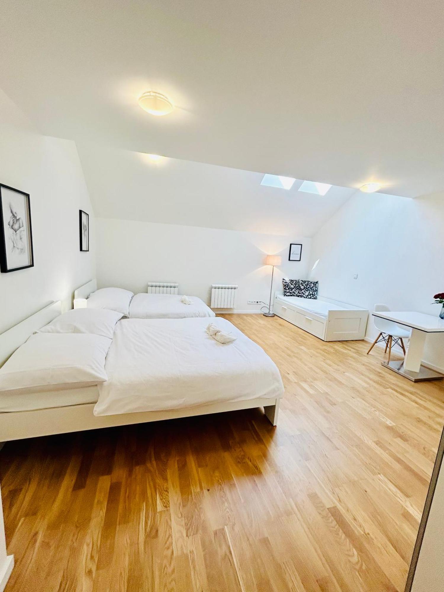 Cozy Design Apartments Right Next To Wenceslas Square Praga Zewnętrze zdjęcie